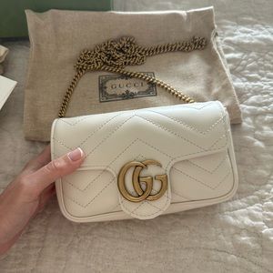 Gucci - GG Marmont leather super mini
bag (White Chevron Leather)